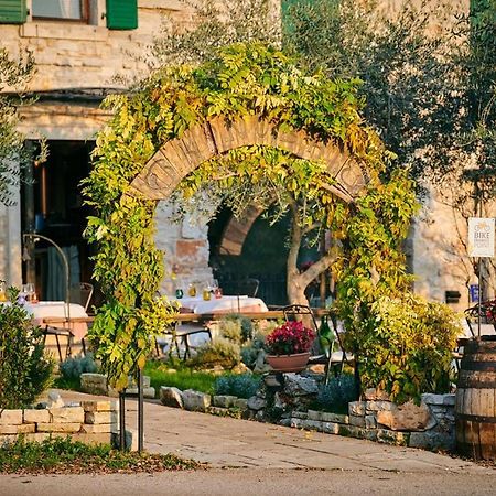 Casa Romantica La Parenzana Buje Kültér fotó